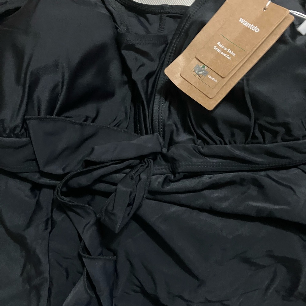 Women’s plus size black swim dress